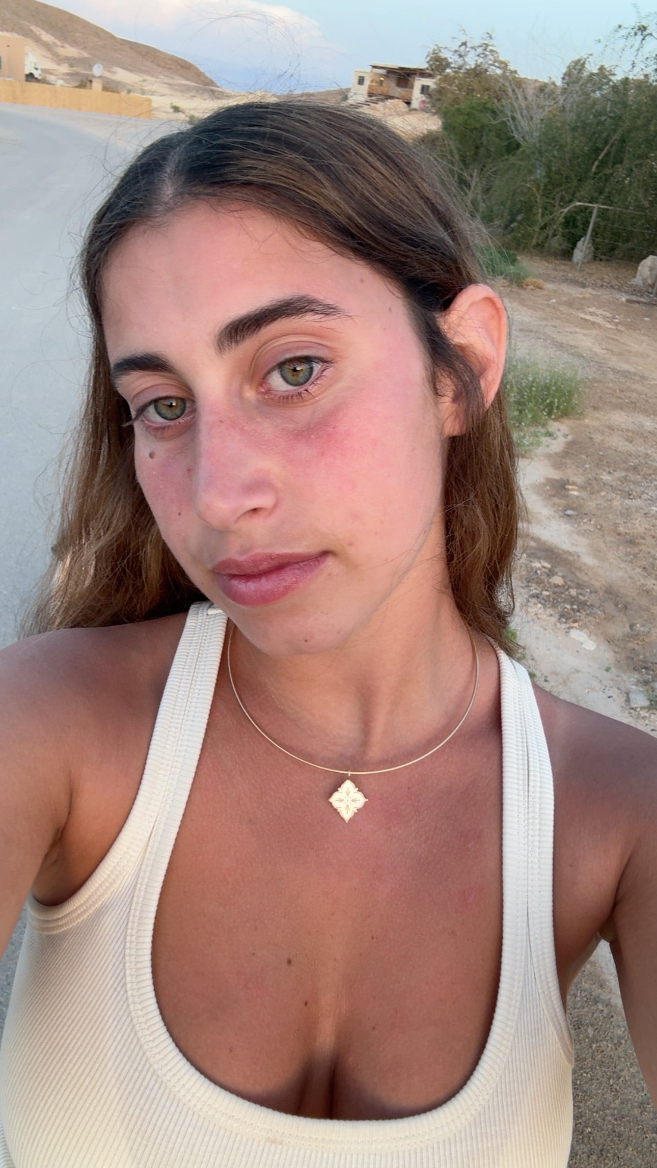שרשרת קשיחה אריח נוי, עבודת יד – Shira Studio