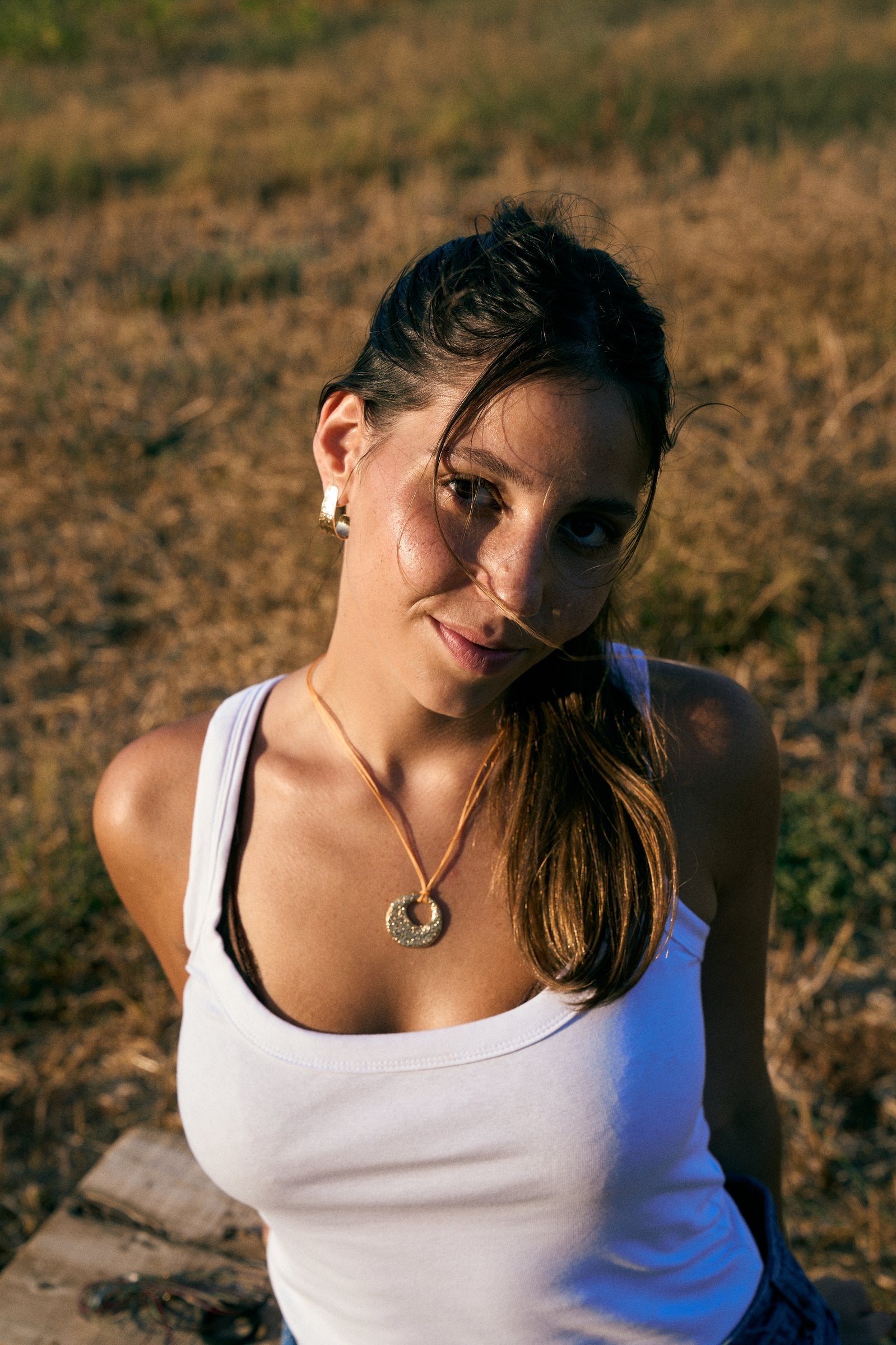 שרשרת מון על חוט חלק, עבודת יד – Shira Studio